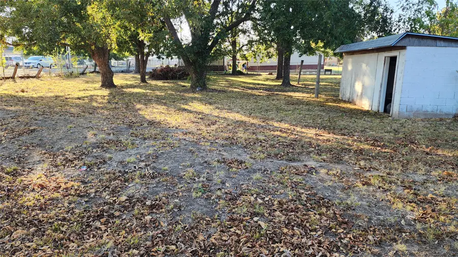 808 Peoria Avenue, Hartshorne, OK 74547 - #3