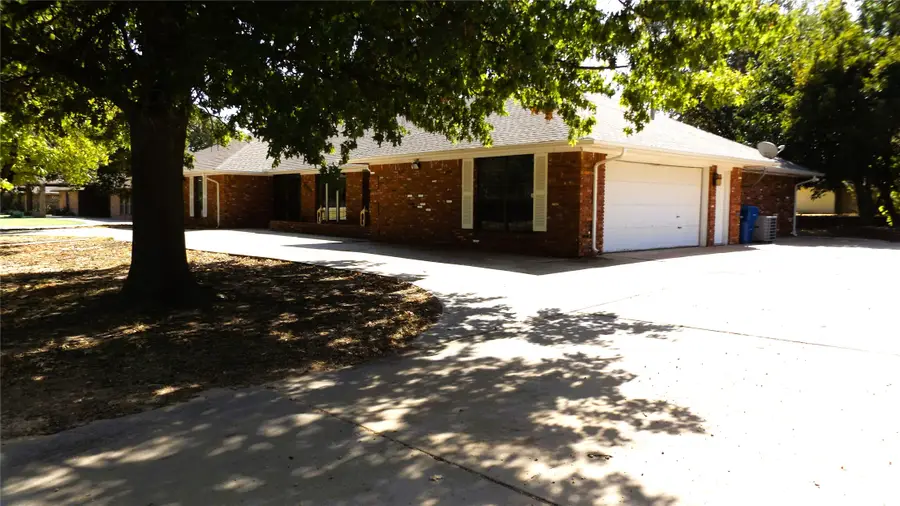 3513 Chickadee Lane, Enid, OK 73703 - #2