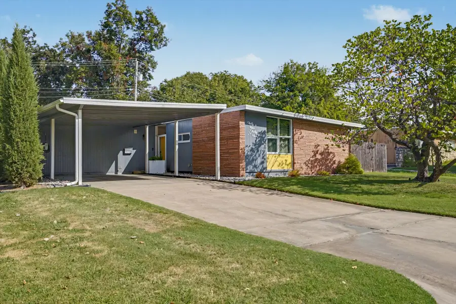 4939 E 26th Place, Tulsa, OK 74114 - #2
