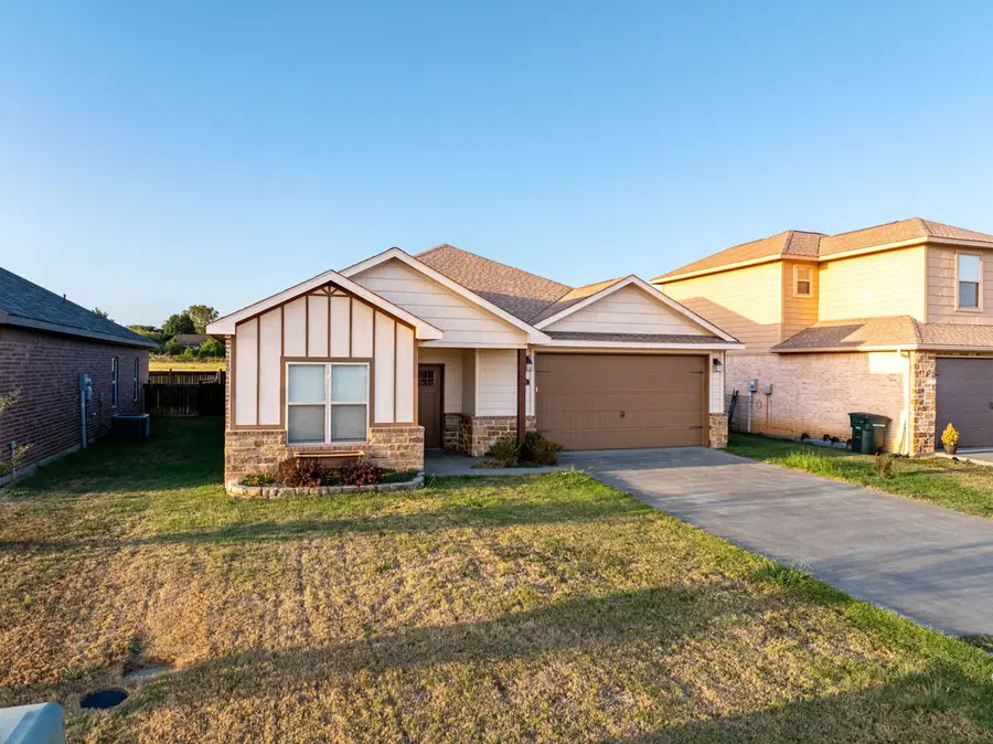 108 Tallgrass Street, Calera, OK 74730 - #3