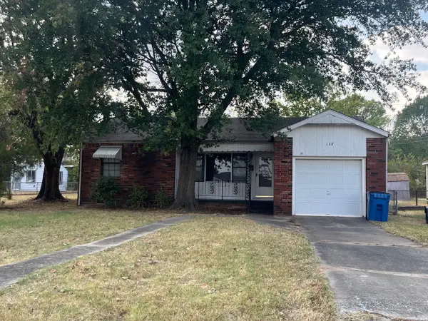 1317 S 10th Street, McAlester, OK 74501