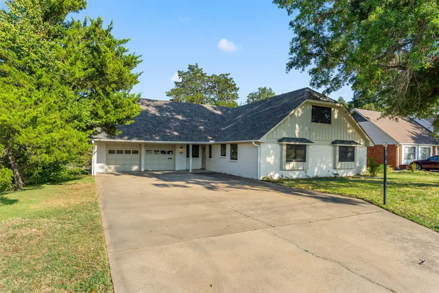 1208 SE Swan Drive, Bartlesville, OK 74006 - #3