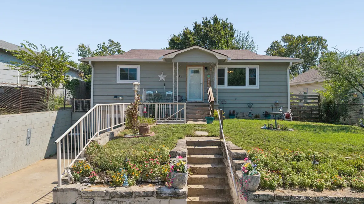 409 N Cleveland Avenue, Sand Springs, OK 74063 - #1
