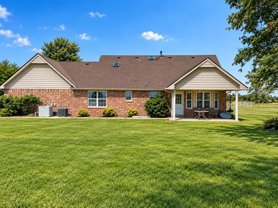21800 E 450 Road, Pryor, OK 74361 - #2