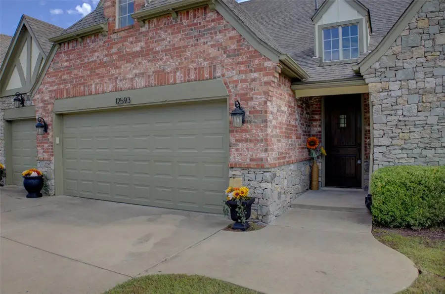 12593 S 67th East Avenue, Bixby, OK 74008 - #2