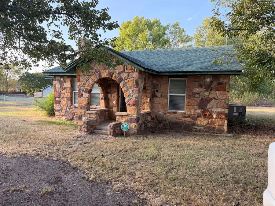 223 10th Street, Stroud, OK 74079 - #3