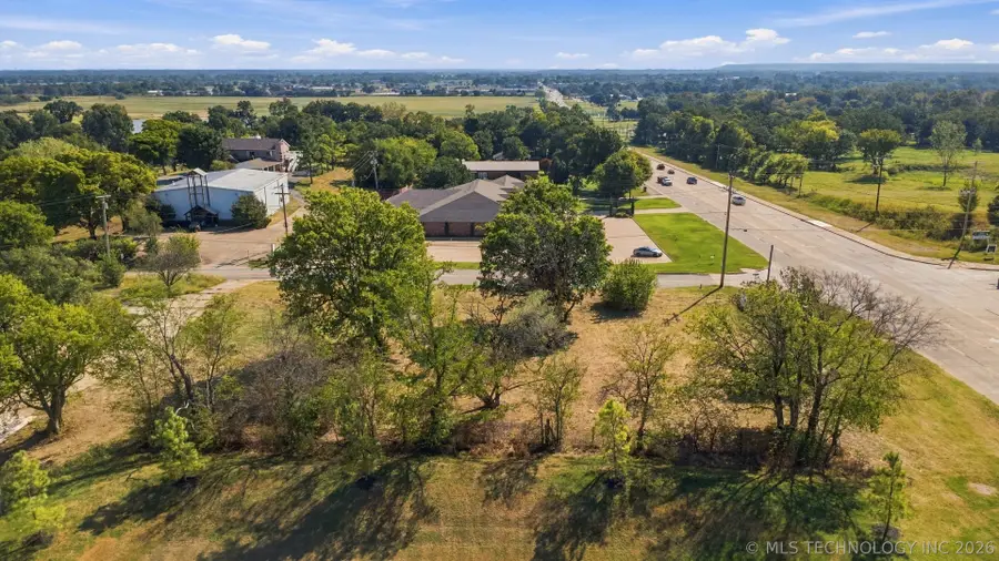 E 151st Street S, Bixby, OK 74008 - #2