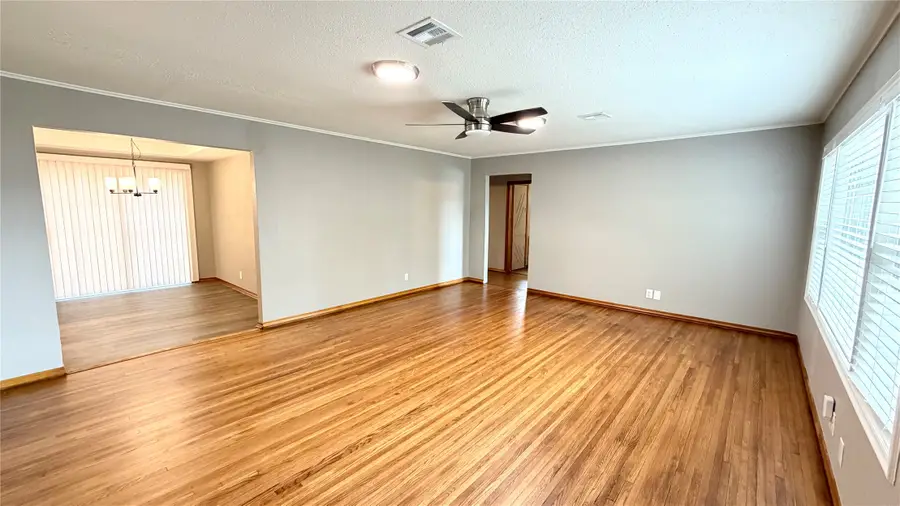 5007 S Quincy Avenue, Tulsa, OK 74105 - #2