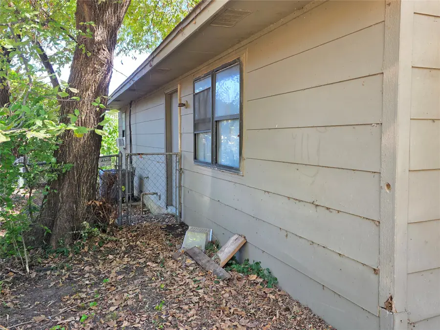 416 N Moore Avenue, Claremore, OK 74017 - #3