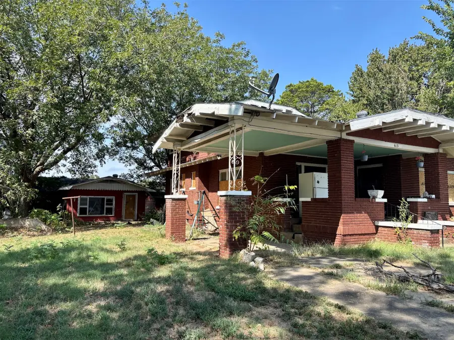 615 N J Street, Quinton, OK 74561 - #2