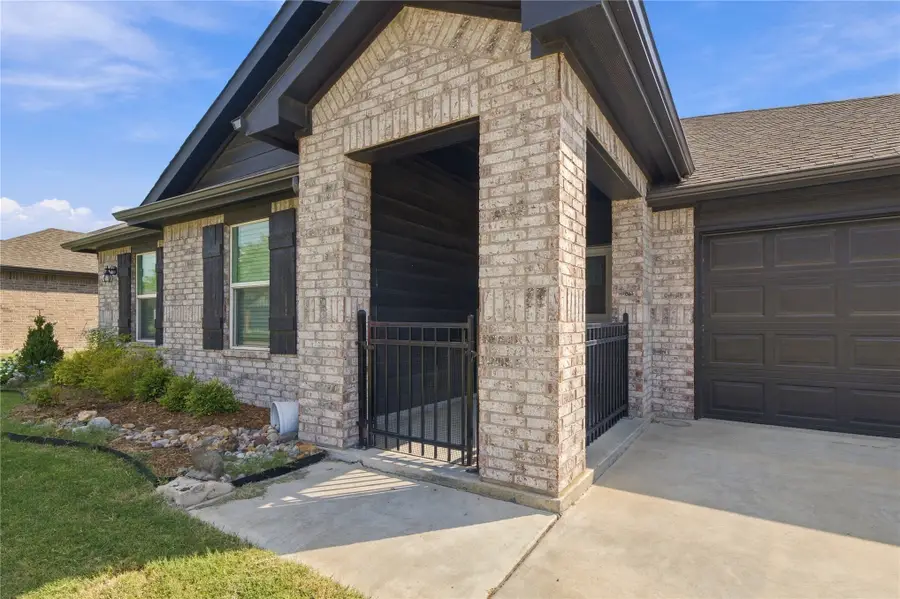 2704 W Brook Street, Claremore, OK 74017 - #2