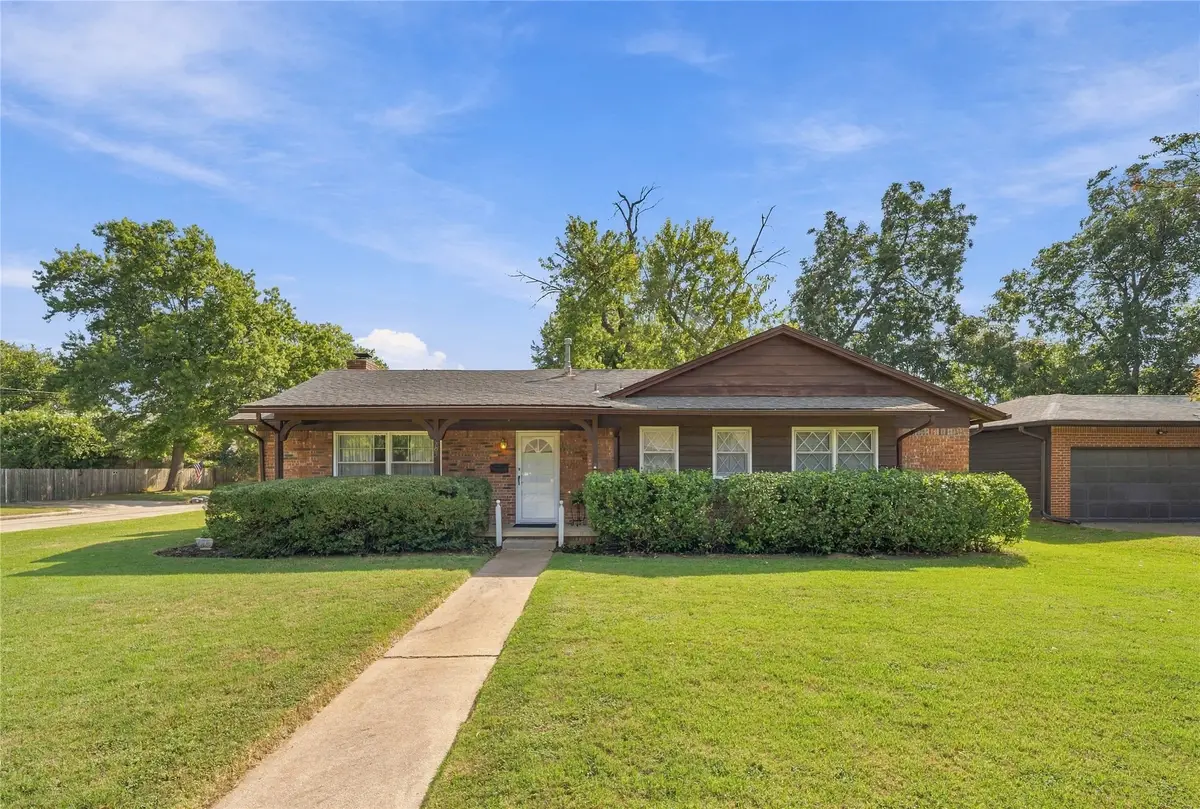 5205 S Birmingham Place, Tulsa, OK 74105 - #1