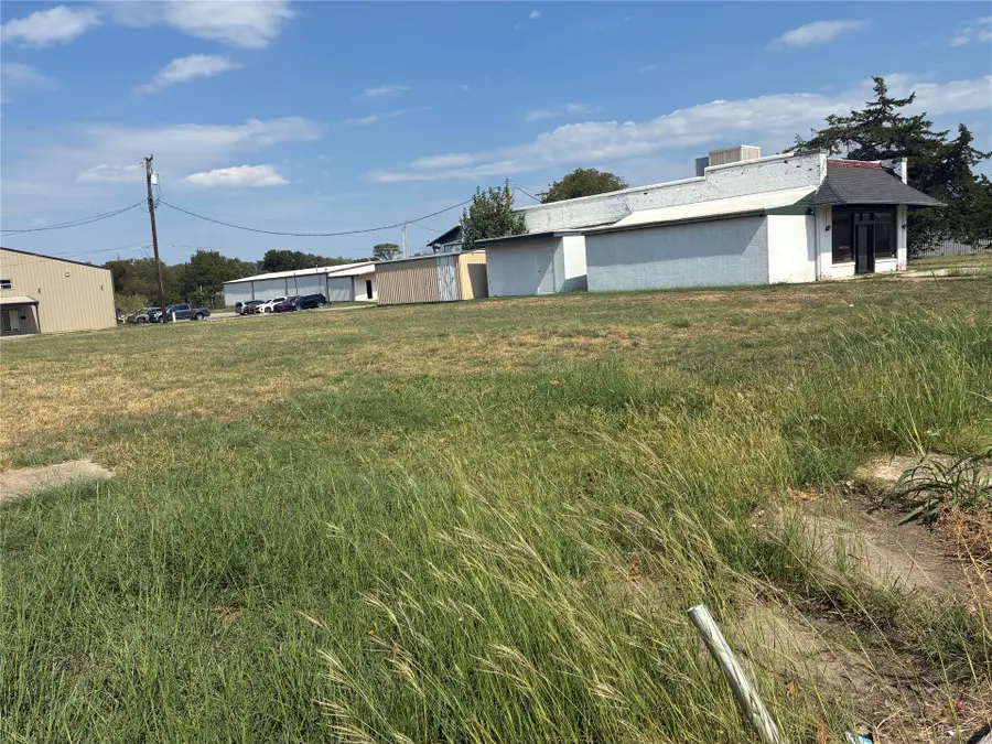 911 W Main, Ardmore, OK 73401 - #2