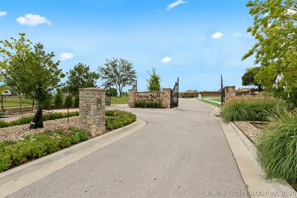 10613 S Holley Street, Jenks, OK 74037
