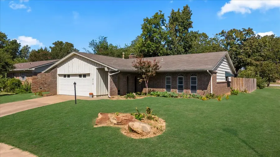 219 E 56th Place, Tulsa, OK 74105 - #2