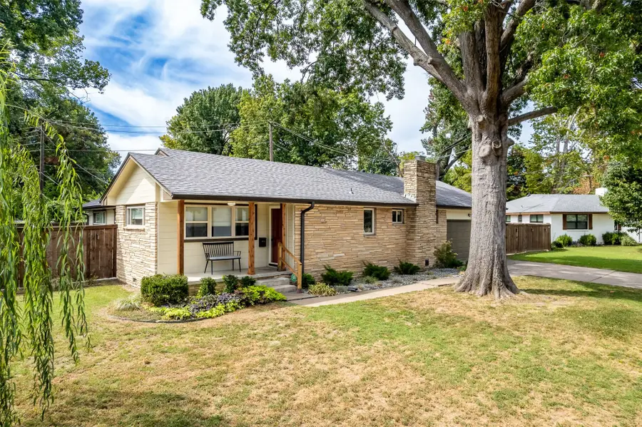 5622 S Columbia Avenue, Tulsa, OK 74105 - #2