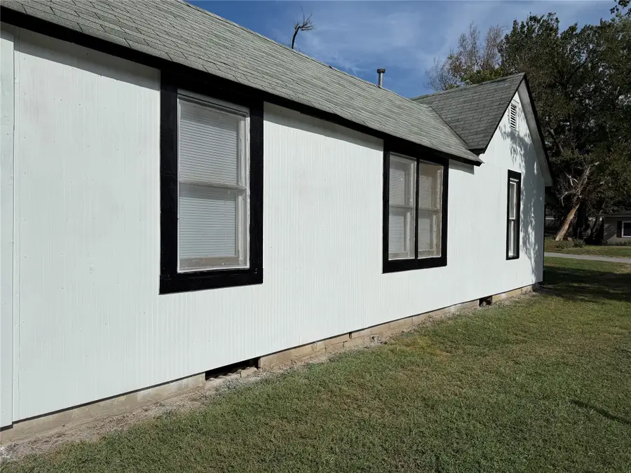 221 S Elm Street, Chelsea, OK 74016 - #3