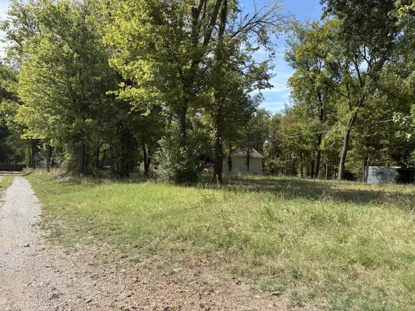 E Parker Road, Afton, OK 74331