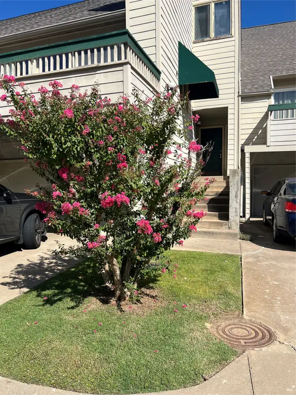 5723 E 72nd Court #18, Tulsa, OK 74136