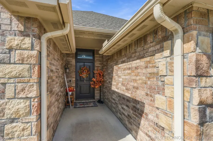 25420 Stonebridge Parkway, Claremore, OK 74019 - #2