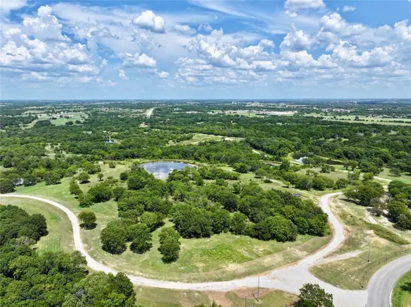 001 E Buffalo Springs Court, Sulphur, OK 73086