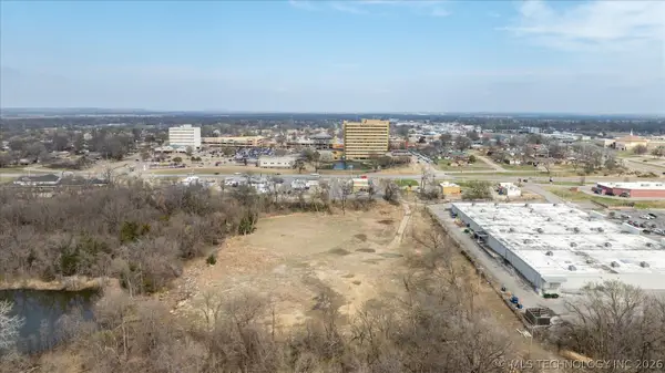 Frank Phillips Boulevard, Bartlesville, OK 74006