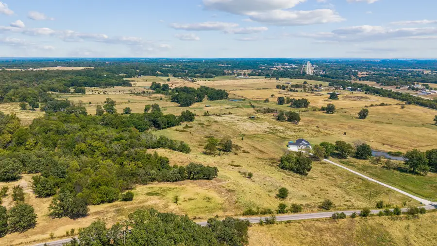 420 E East Road, Claremore, OK 74017 - #2