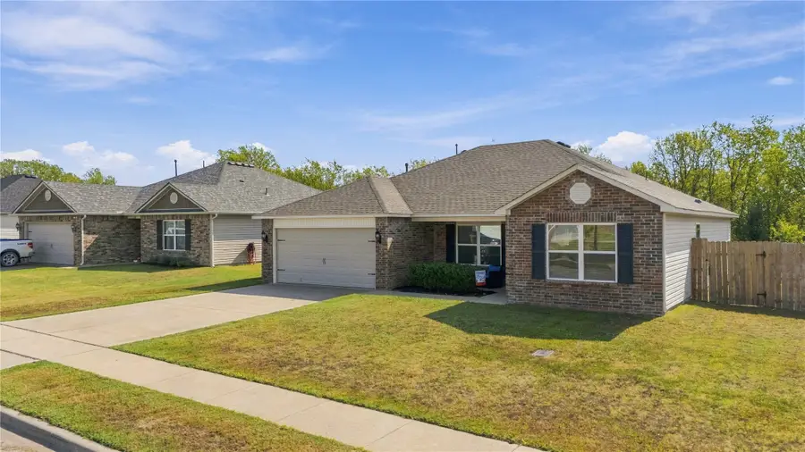 23393 S Donna Lane, Claremore, OK 74019 - #2