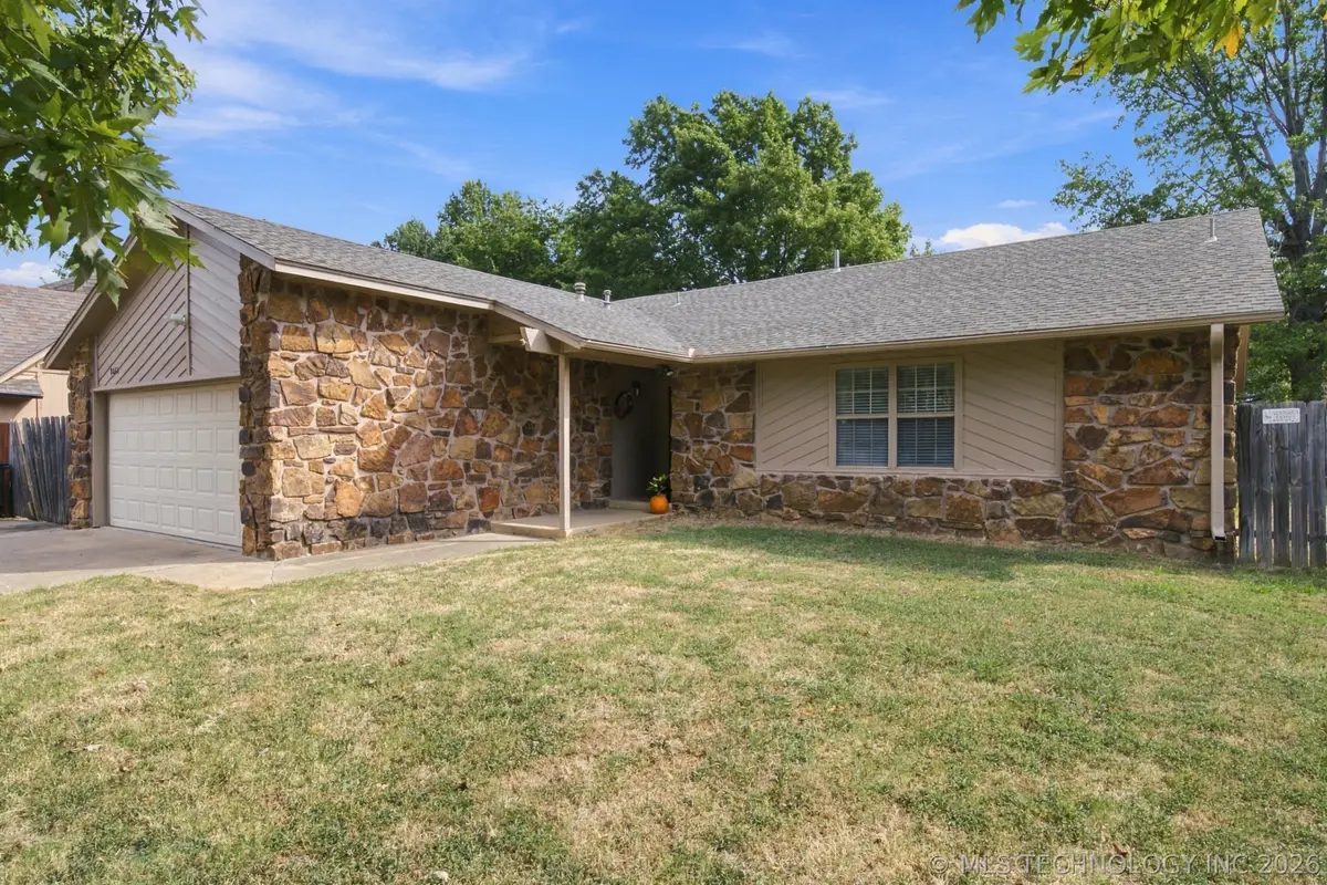 9611 N 107th East Place, Owasso, OK 74055 - #1