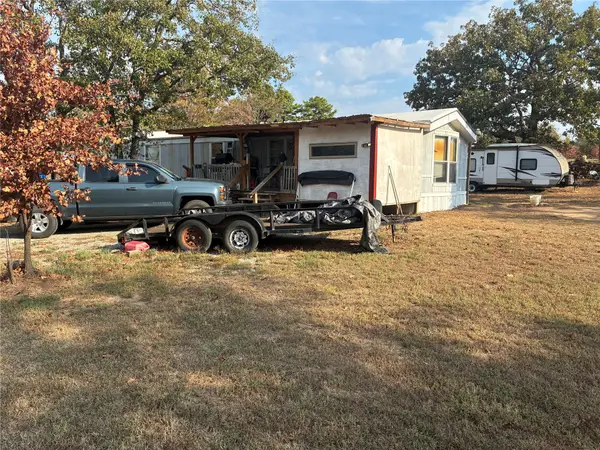 239 Berry Lane, Eufaula, OK 74432