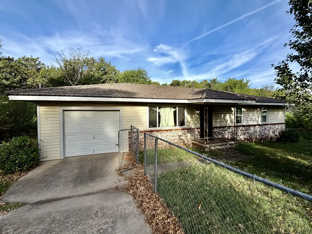 133 W Oak Hill Circle E, Tahlequah, OK 74464 - #1
