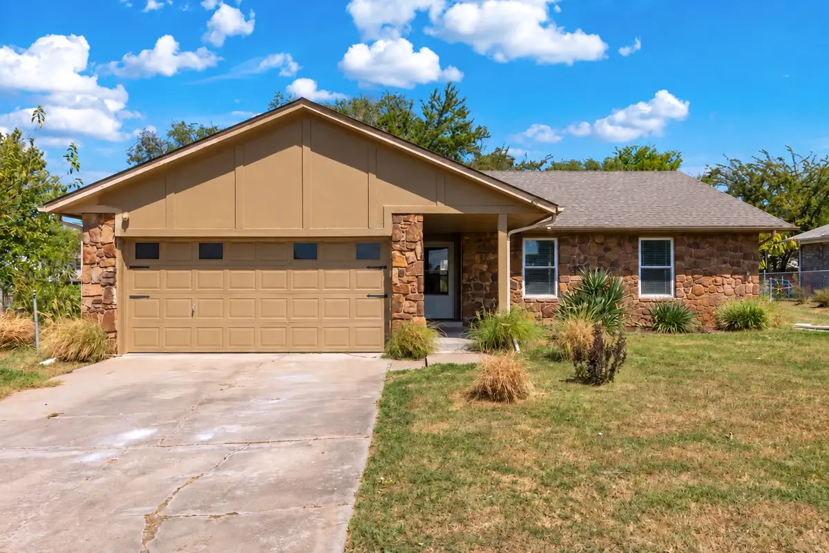716 W Fort Worth Street, Broken Arrow, OK 74012 - #1