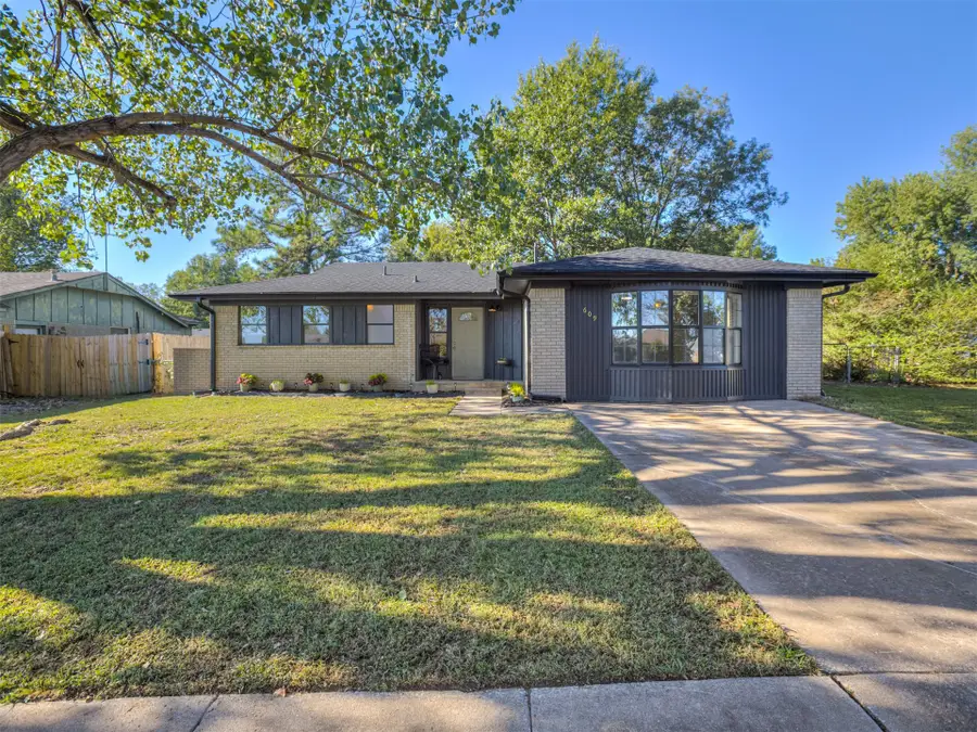 609 E Main Street, Collinsville, OK 74021 - #2