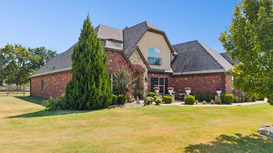 6381 N Locust Lane, Owasso, OK 74055 - #2