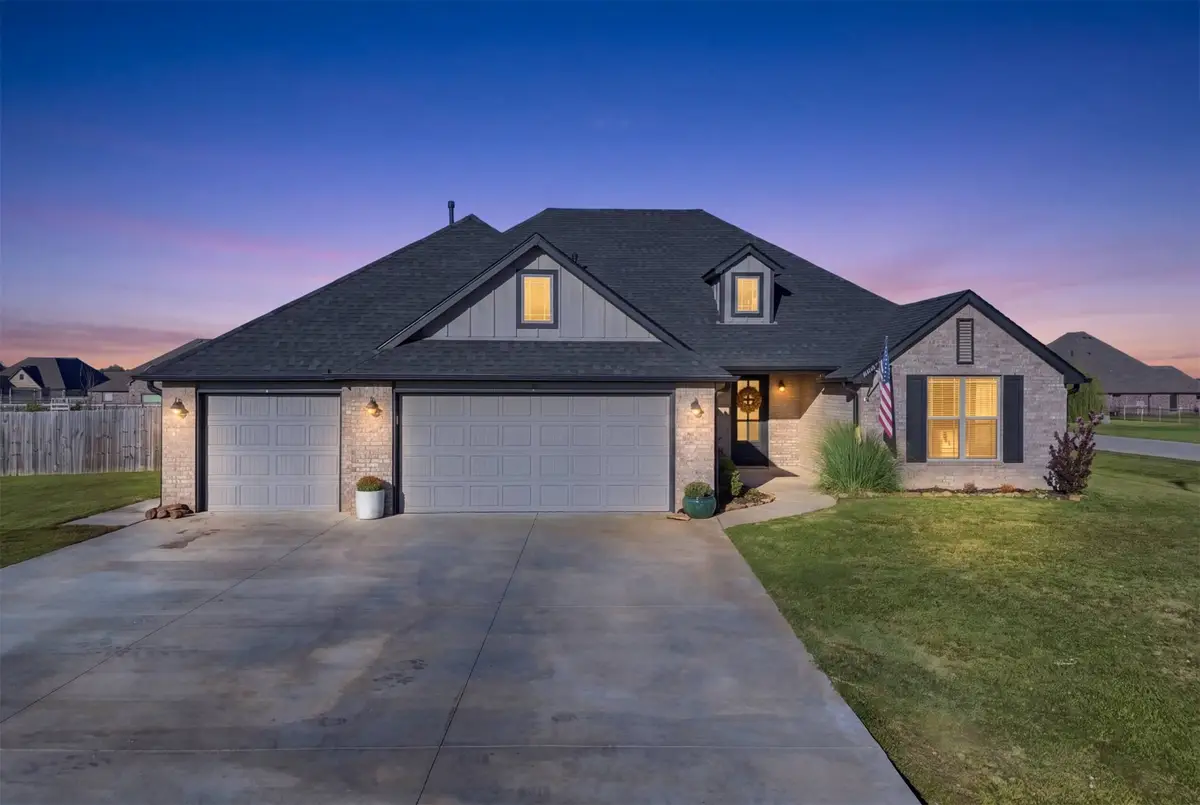 14262 N 72nd East Avenue E, Collinsville, OK 74021 - #1