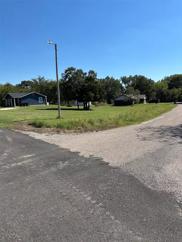 June Drive, Kingston, OK 73439