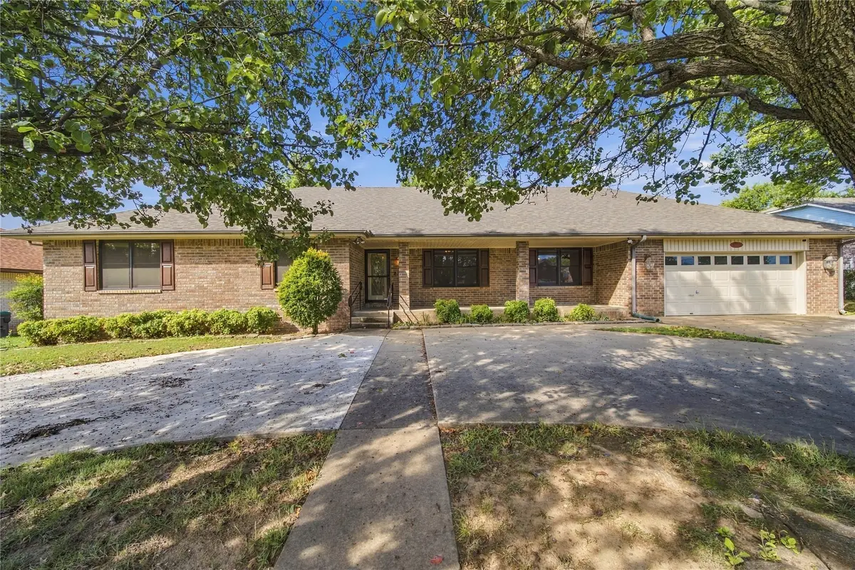 604 Chapman Avenue, Tahlequah, OK 74464 - #1