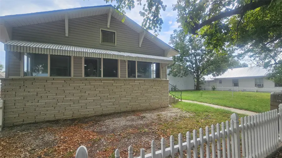 214 F Street Nw, Miami, OK 74354 - #2