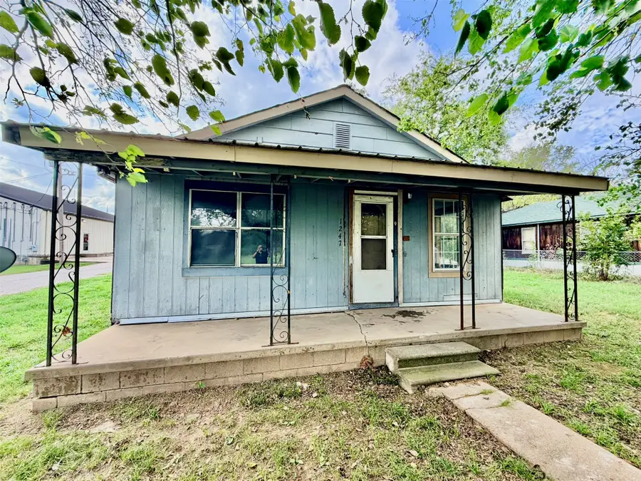 1247 S Choctaw, Atoka, OK 74525 - #2