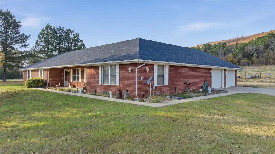 2800 NW 1010th Avenue, Wilburton, OK 74578 - #2