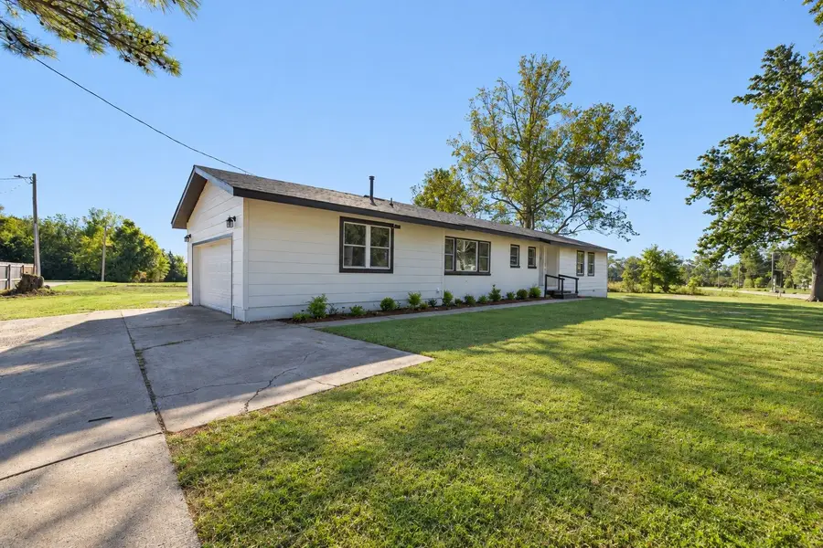 705 N Elliott Street, Pryor, OK 74361 - #2
