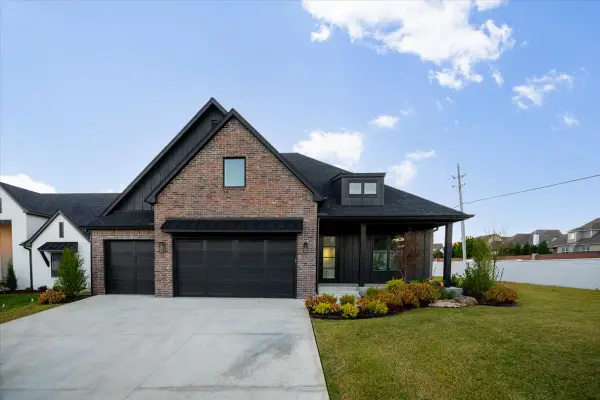 11212 S Fir Avenue W, Jenks, OK 74037