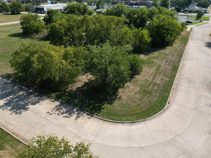 1409 Brookview Drive, Ardmore, OK 73401 - #3