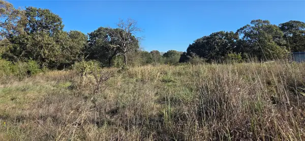 E 1180 Road, Okemah, OK 74859