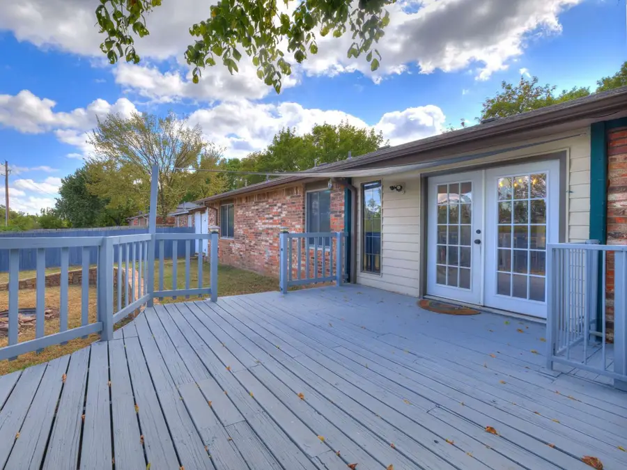 711 W 26th Street, Sand Springs, OK 74063 - #3