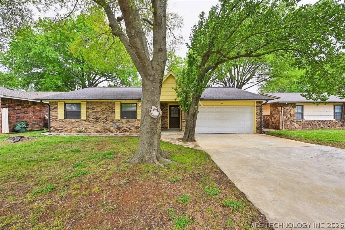 1666 S Pecan Avenue, Broken Arrow, OK 74011 - #1