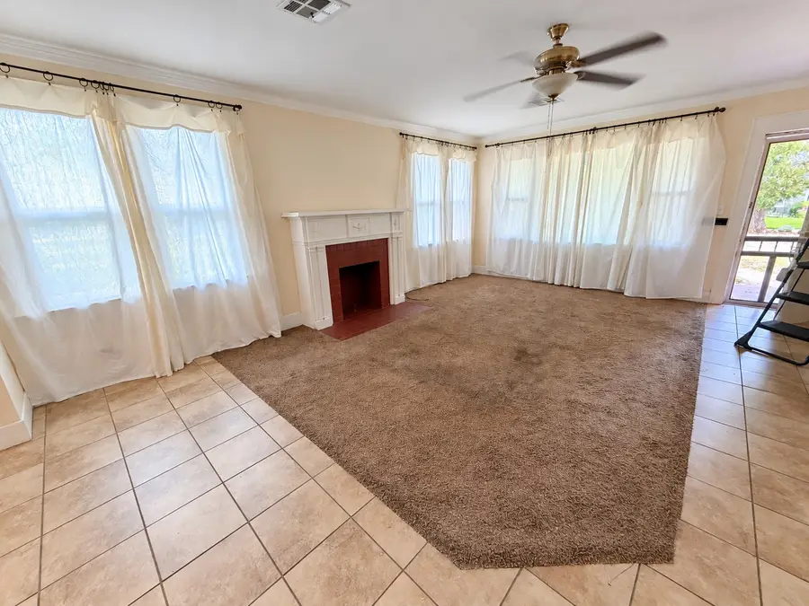 415 I Sw, Ardmore, OK 73401 - #3