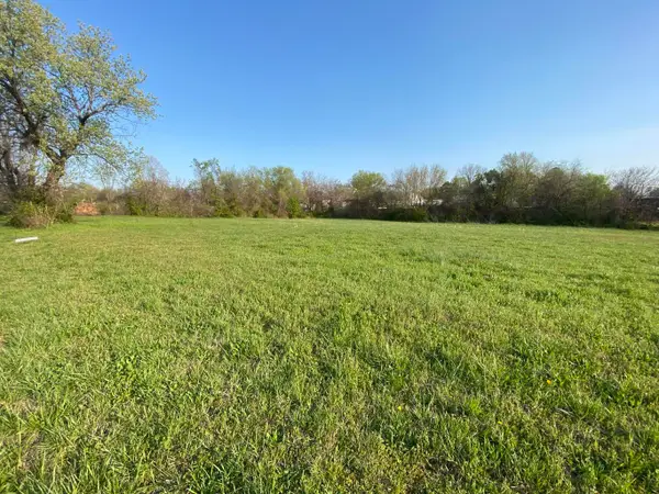 1110 N 3rd Street, Grove, OK 74344