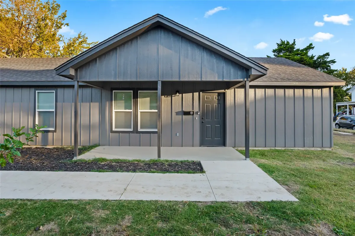 423 S Chickasaw Avenue, Bartlesville, OK 74003 - #1