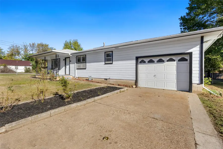 619 W Knisley, Checotah, OK 74426 - #2